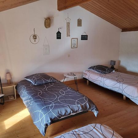 Gite Chamarel Les Aubiers Екстериор снимка