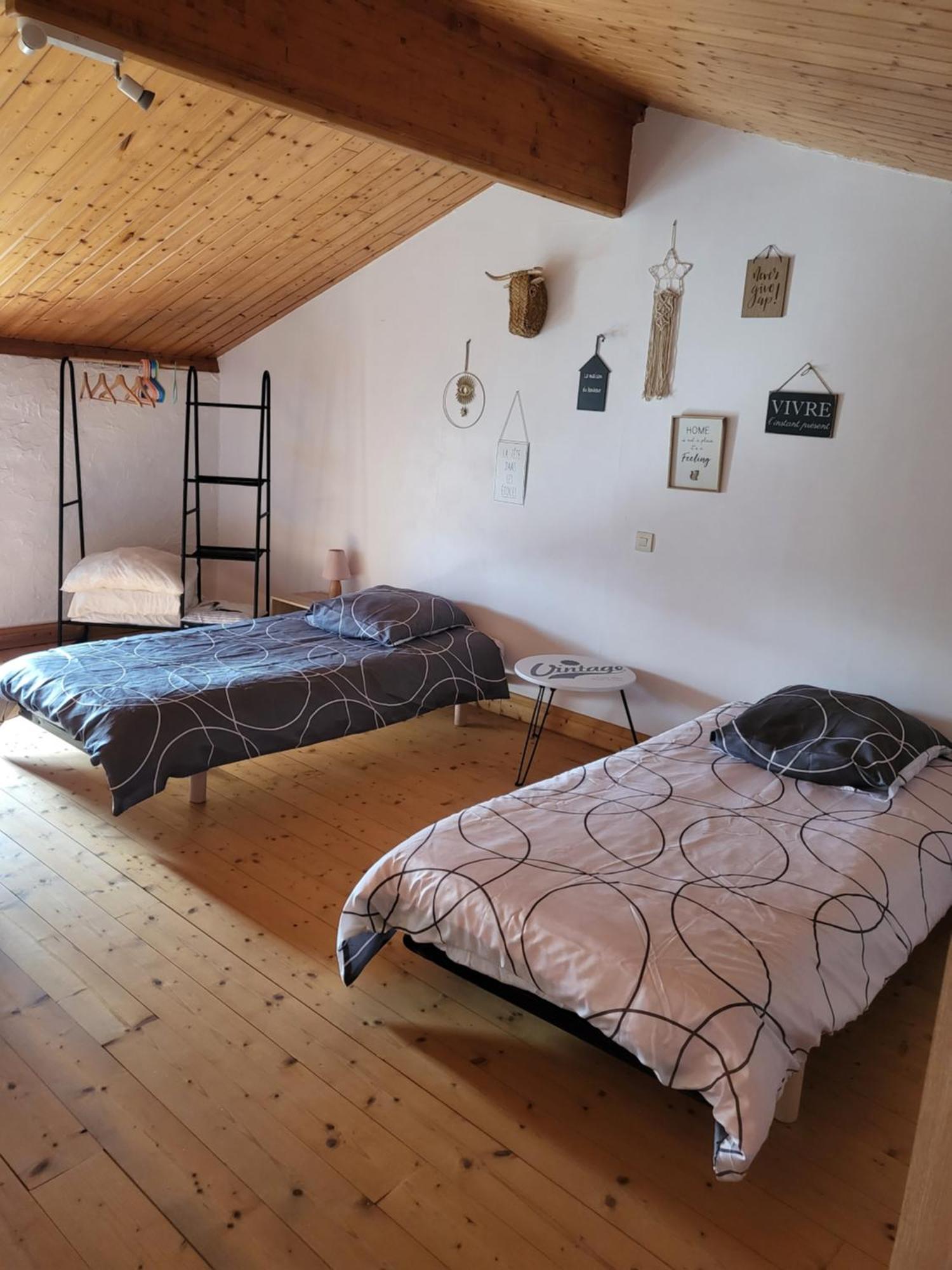 Gite Chamarel Les Aubiers Екстериор снимка